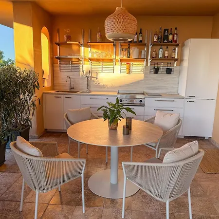 Luxury 2bed With Sea Views In Benahavís Apartamento